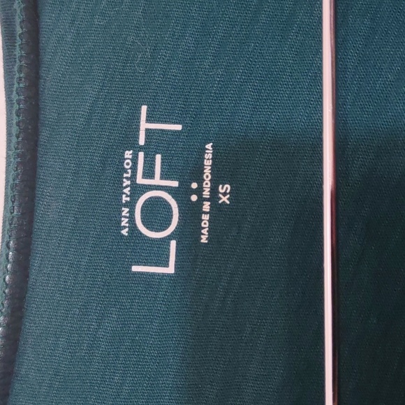 PRE OWNED ANN TAYLOR LOFT FOREST GREEN SIZE XS - Picture 2 of 9